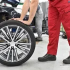 Immagine 2 azienda HÜRSTWALD-GARAGE AG Reifen Einzelhandel in Zürich ZH
