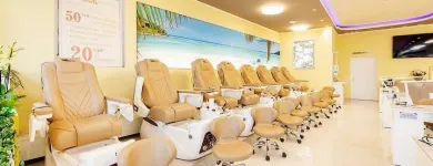 Immagine 1 azienda BEAUTY NAILS SPA GMBH Massageinstitute in Zürich ZH