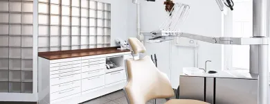 Unternehmen 2 Bild DR. MED. DENT. JAN MUNZINGER Ärzte am Zurich ZH