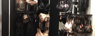 Immagine 6 azienda HUNKEMÖLLER Textil/Bekleidung in St. Gallen SG