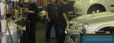 Immagine 1 azienda LOCHERGUT-GARAGE AG Kfz-/Zweirad-Dienstleistungen in Zurich ZH