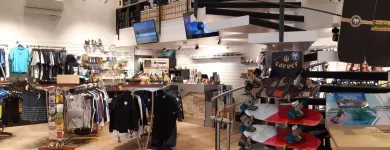 Immagine 4 azienda SURFARI SURF SHOP Sport in Zurich ZH