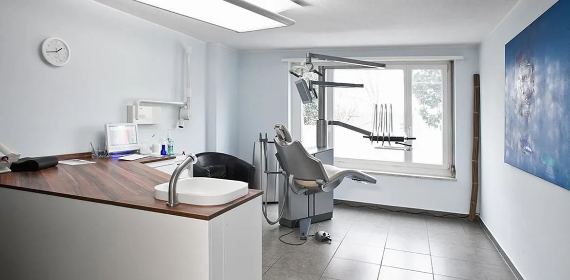 Unternehmen 3 Bild DR. MED. DENT. JAN MUNZINGER