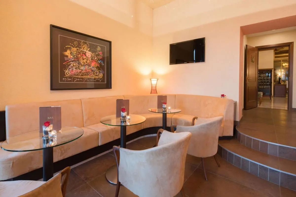 Unternehmen 31 Bild BEST WESTERN HOTEL BELLEVUE AU LAC