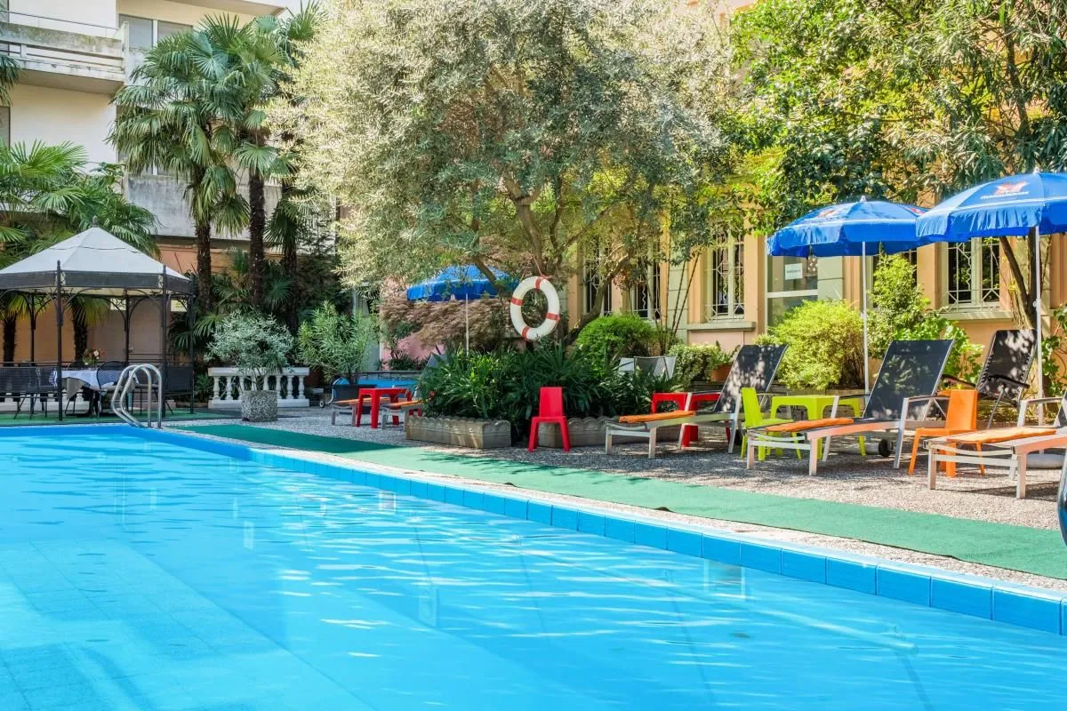 Unternehmen 17 Bild BEST WESTERN HOTEL BELLEVUE AU LAC