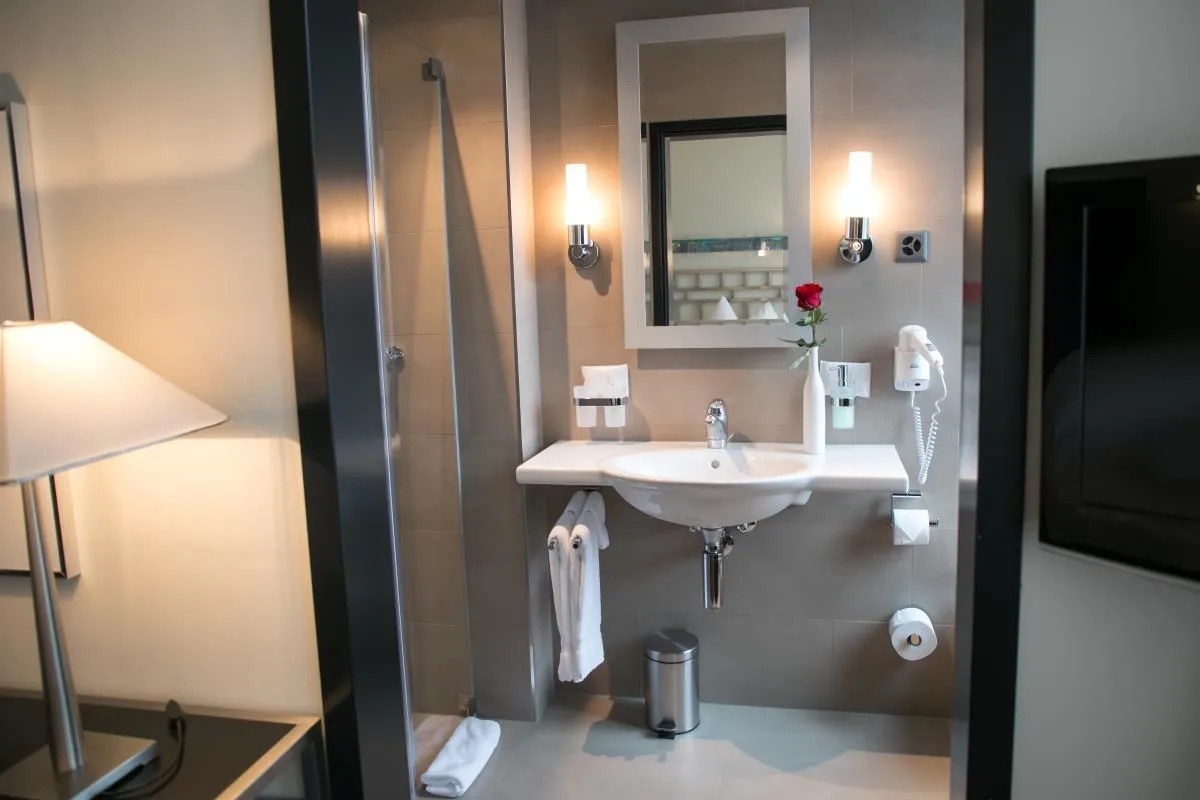 Entreprises 10 image HOTEL METROPOL