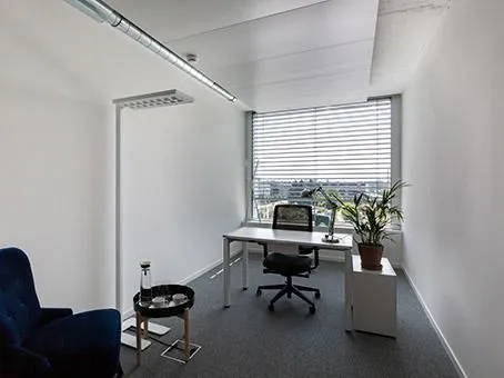 Immagine 9 azienda SPACES - ZURICH, AMBASSADOR HOUSE (SPACES)