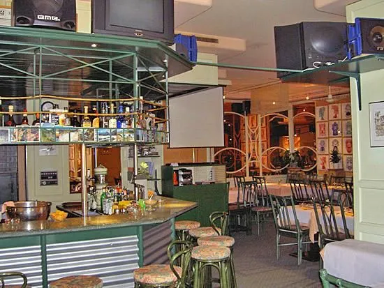 Unternehmen 2 Bild RESTAURANT SINGAPORE