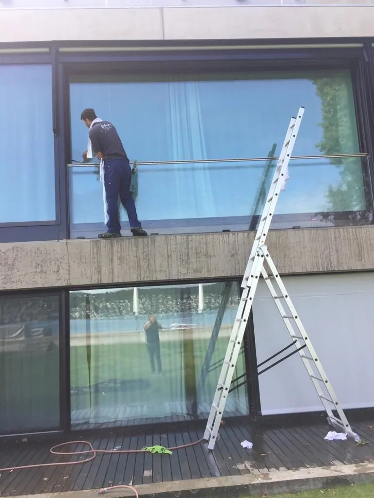 Unternehmen 9 Bild SCHÄR-REINIGUNGEN