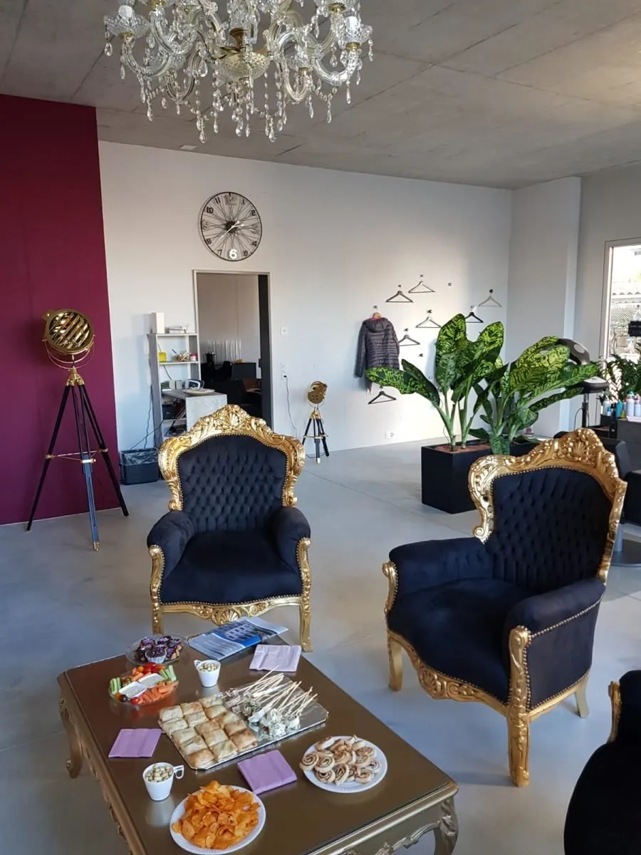 Immagine 1 azienda HAIR ATELIER 111